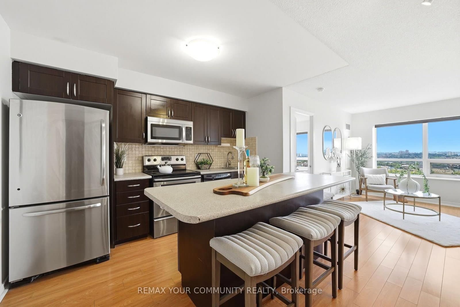 60 Heintzman Street, Unit 2102 thumbnail 10