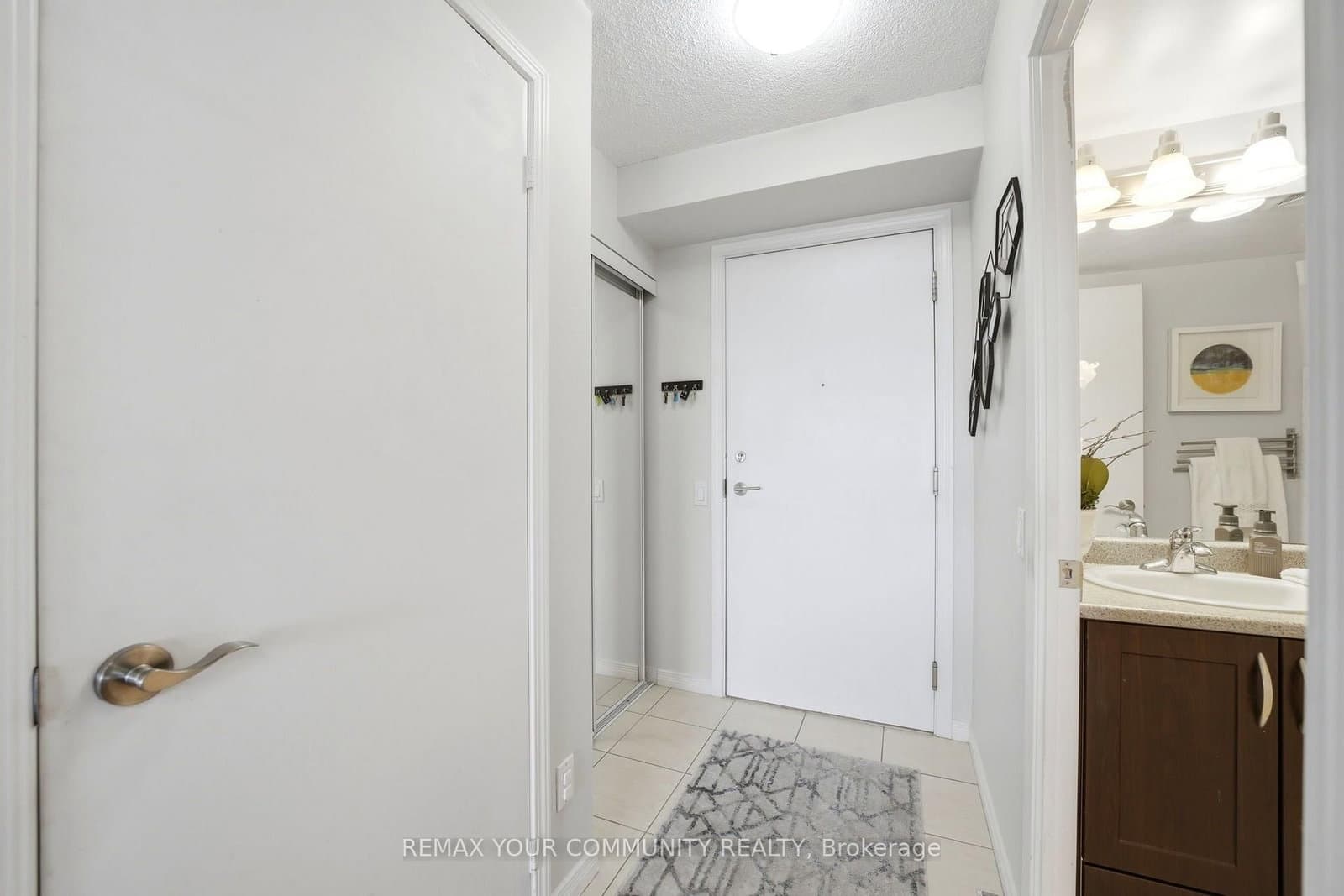 60 Heintzman Street, Unit 2102 thumbnail 14