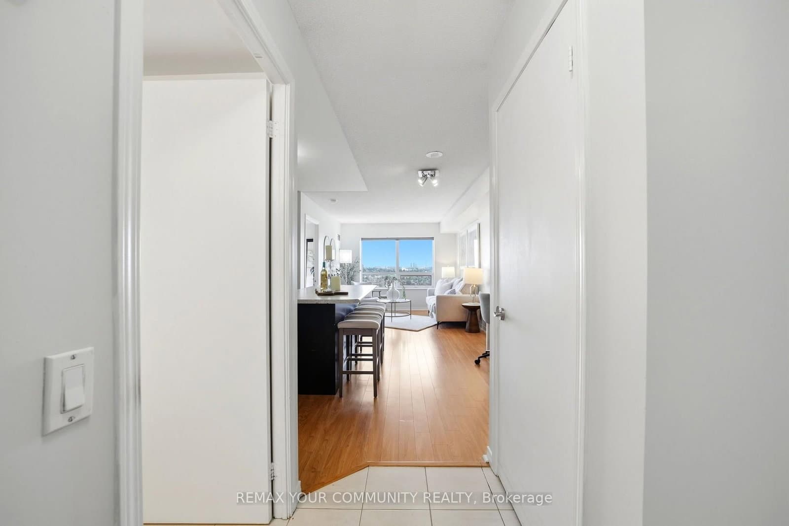 60 Heintzman Street, Unit 2102 thumbnail 17