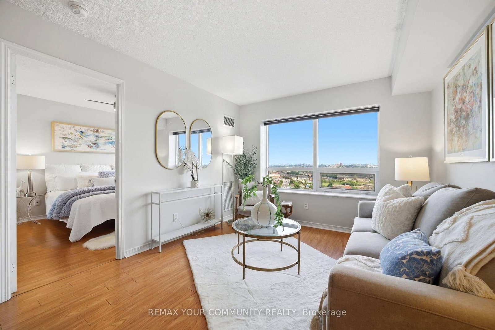 60 Heintzman Street, Unit 2102 thumbnail 3