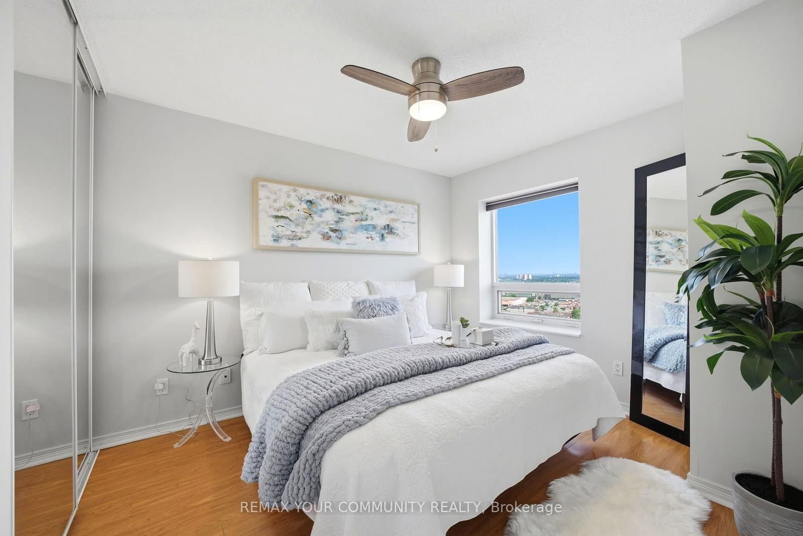 60 Heintzman Street, Unit 2102 thumbnail 5