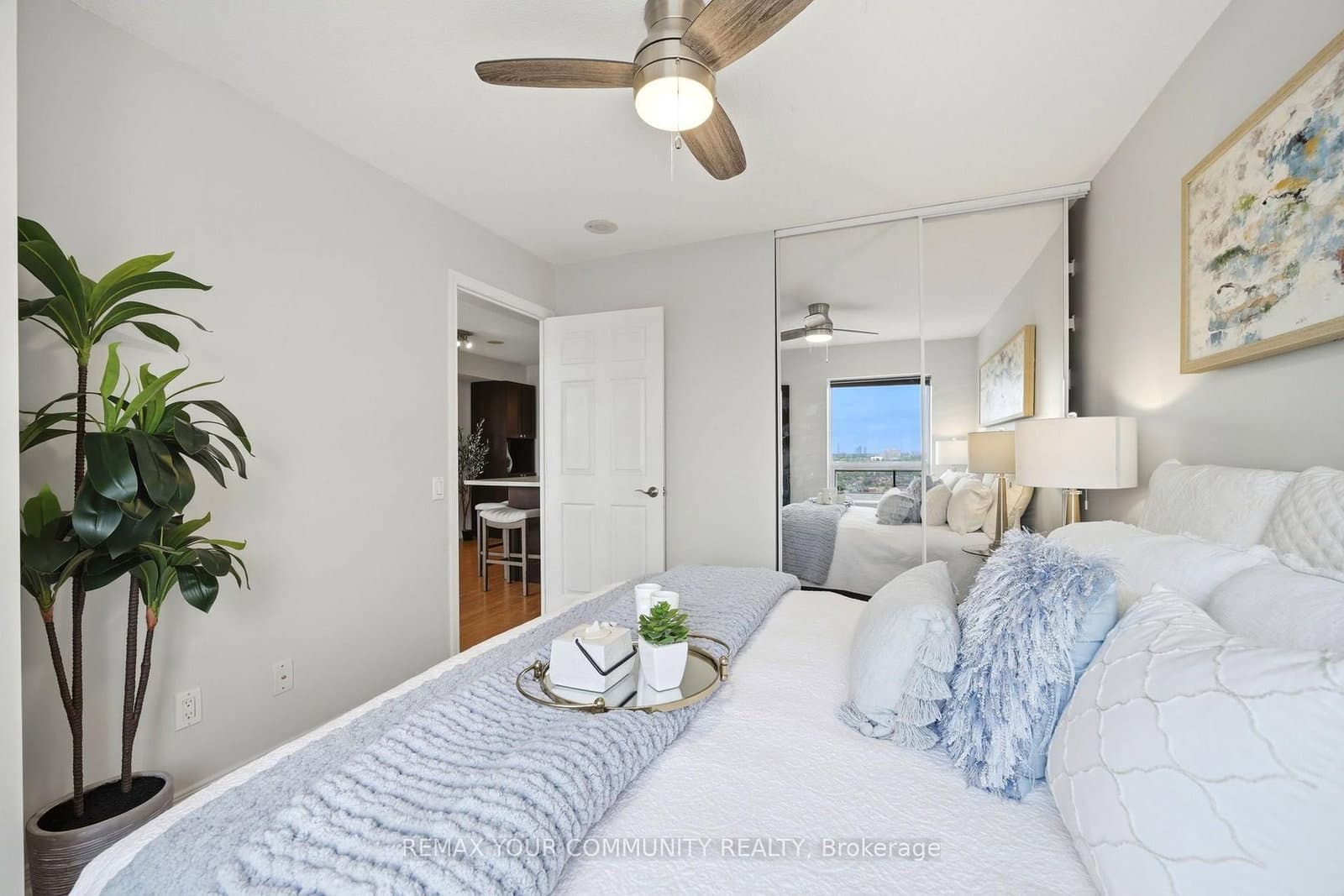 60 Heintzman Street, Unit 2102 thumbnail 7