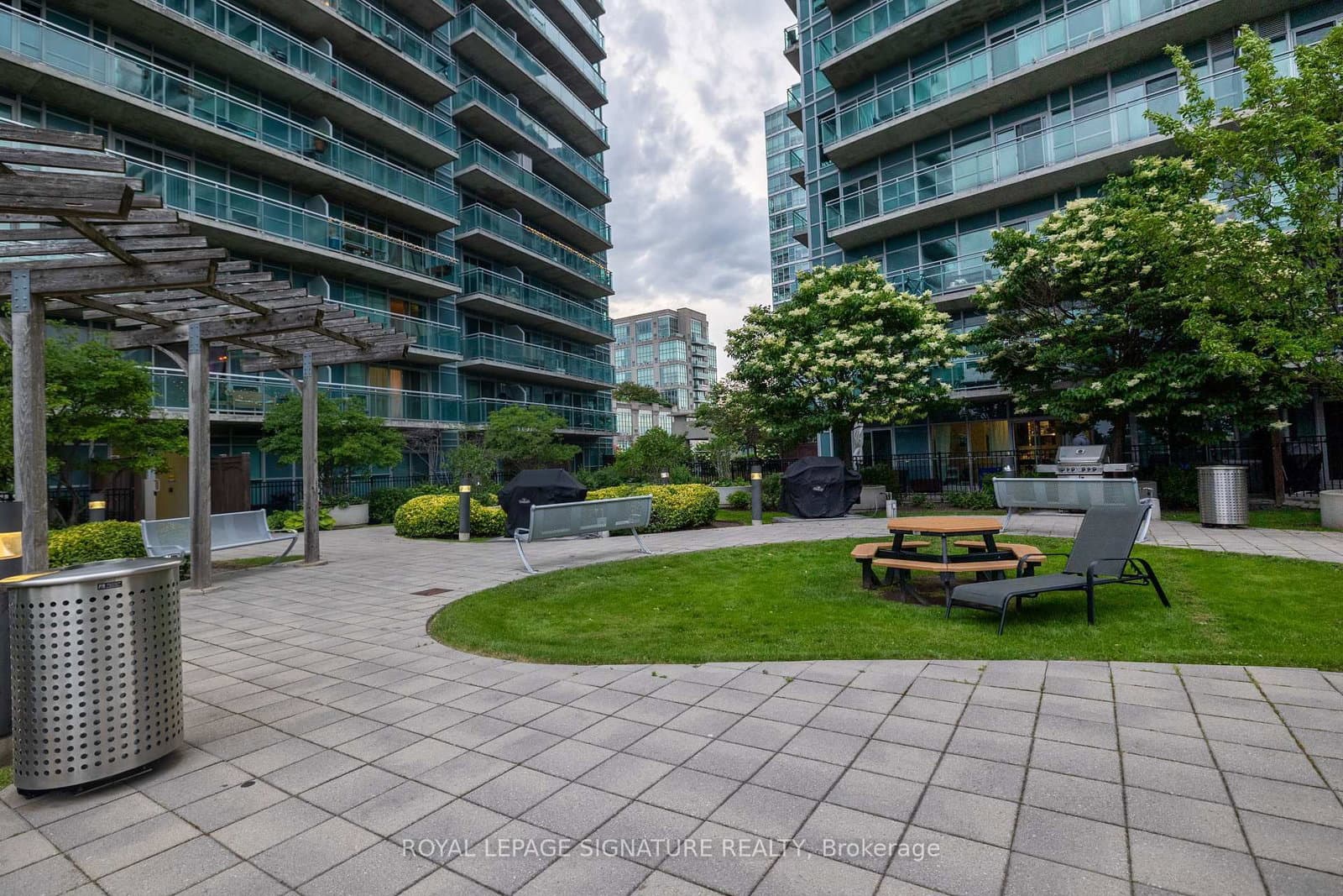 155 Legion Road N, Unit 1905 thumbnail 35