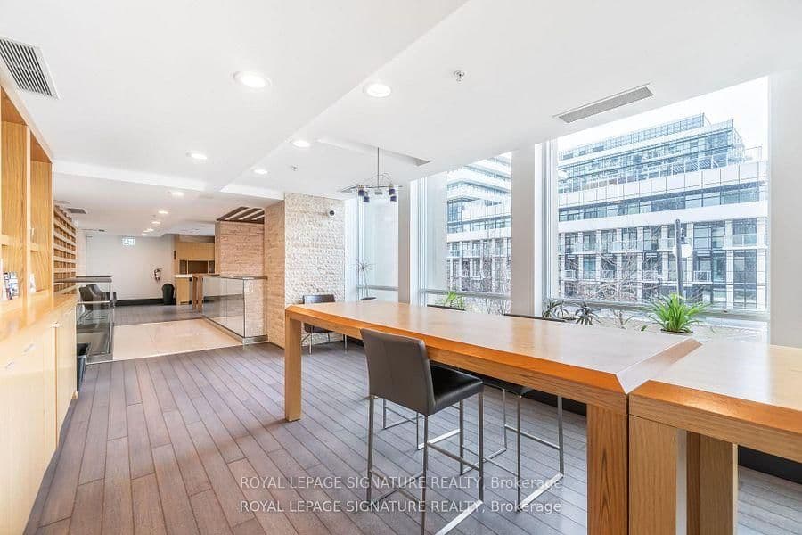 155 Legion Road N, Unit 1905 thumbnail 40