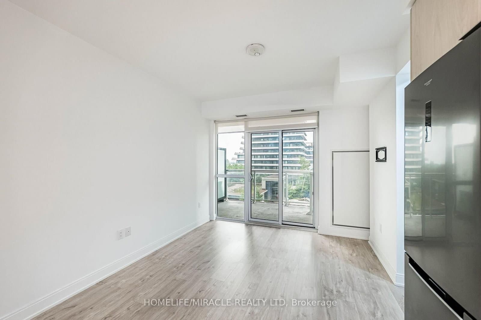65 Annie Craig Drive, Unit 303 thumbnail 14