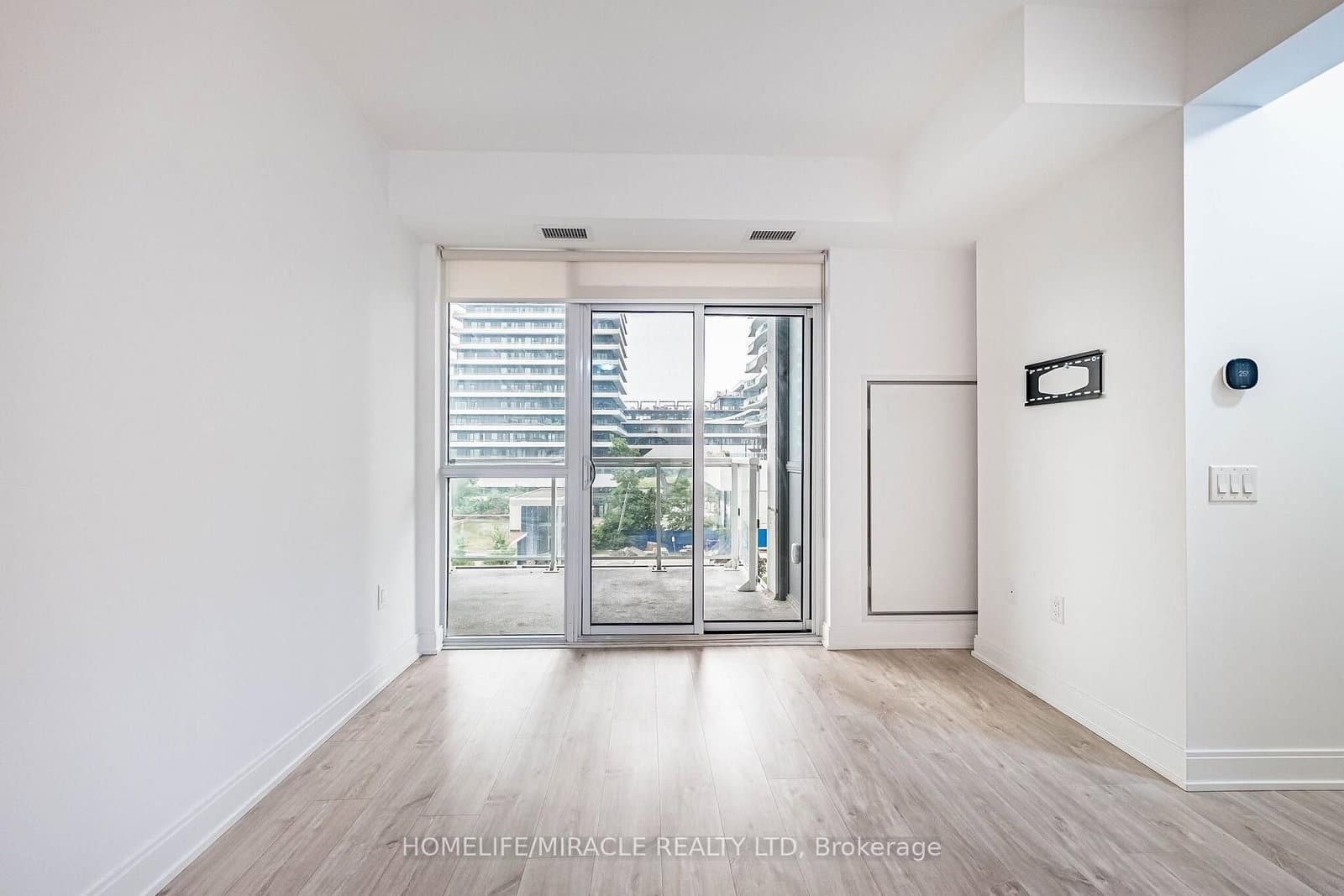 65 Annie Craig Drive, Unit 303 thumbnail 15
