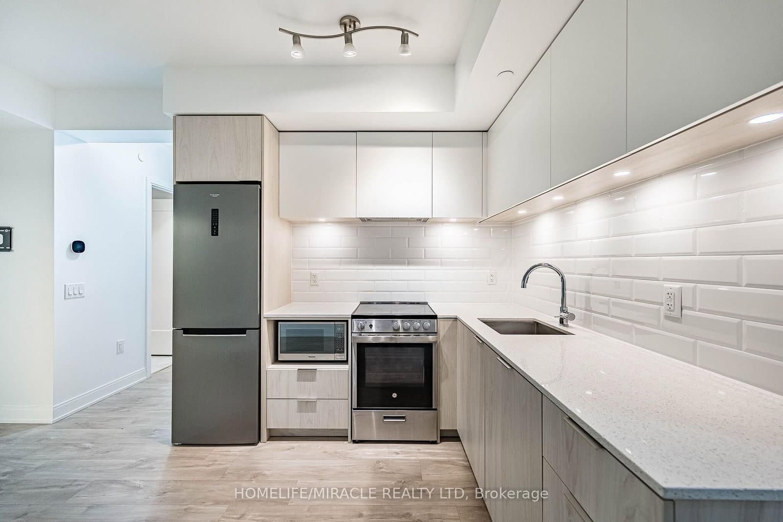 65 Annie Craig Drive, Unit 303 thumbnail 20