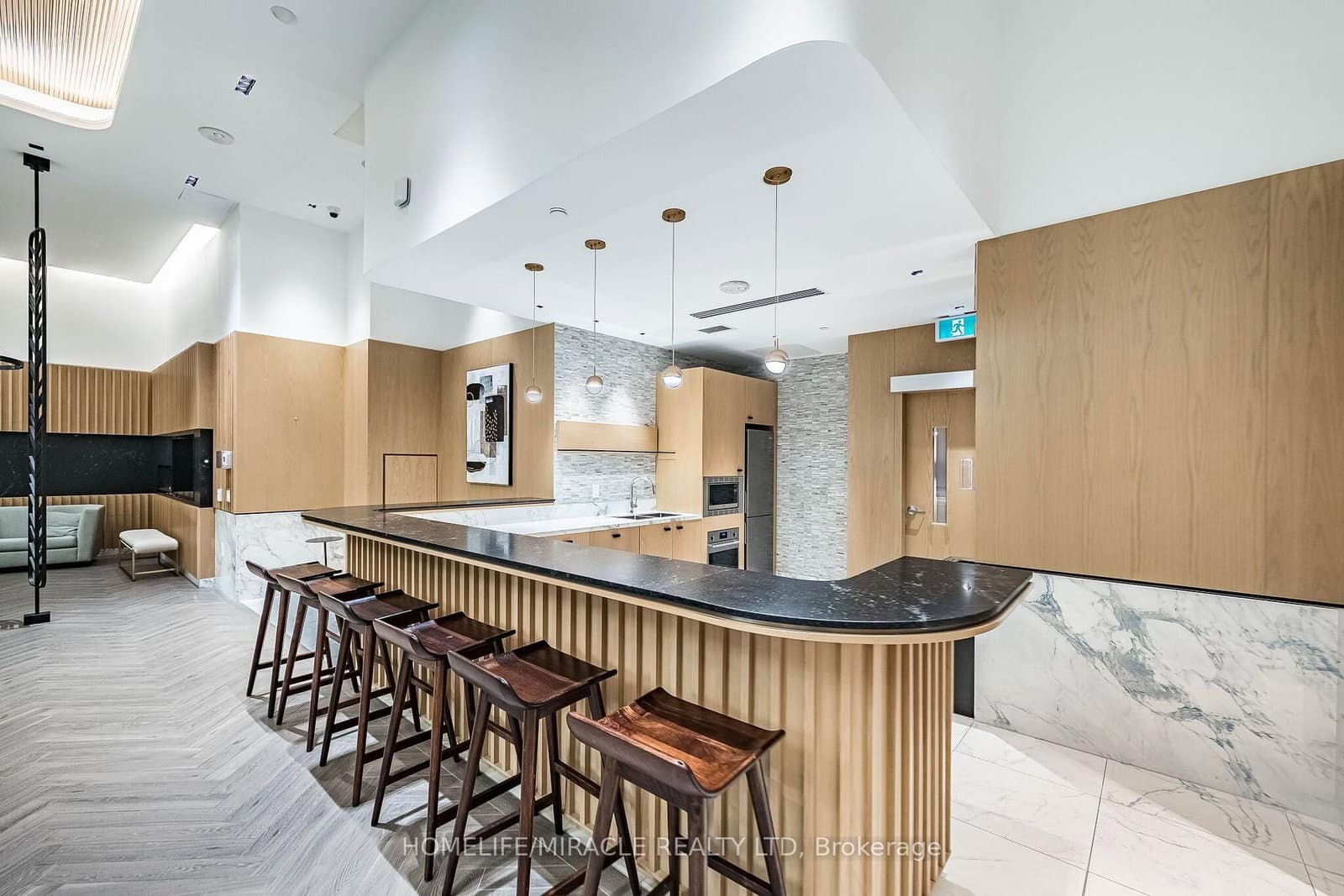 65 Annie Craig Drive, Unit 303 thumbnail 43