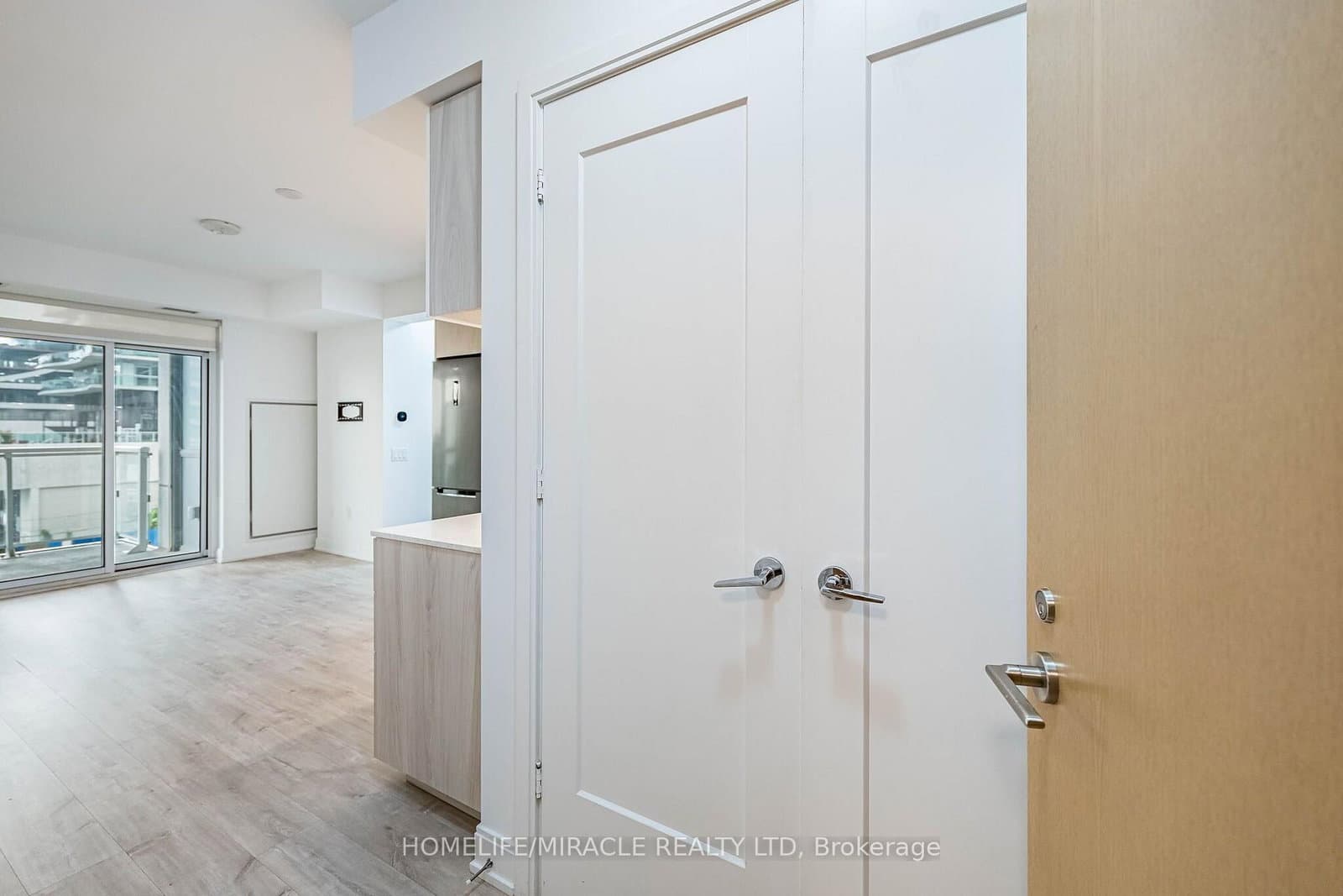65 Annie Craig Drive, Unit 303 thumbnail 9
