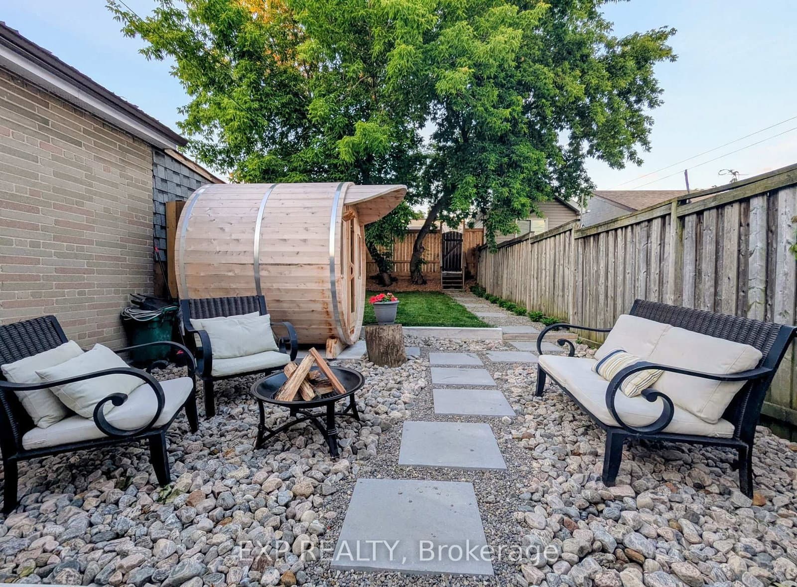 37 Gilbert Avenue thumbnail 28