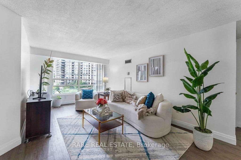 #513 - 250 Webb Drive