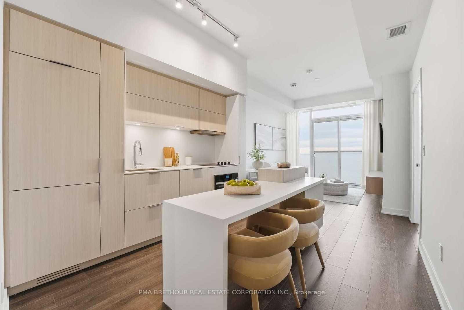 370 Martha Street, Unit 2602 thumbnail 3