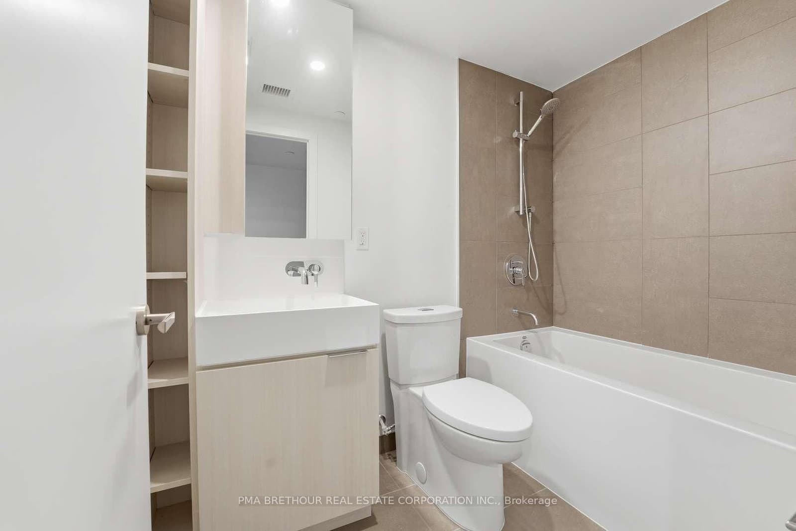 370 Martha Street, Unit 2508 thumbnail 10