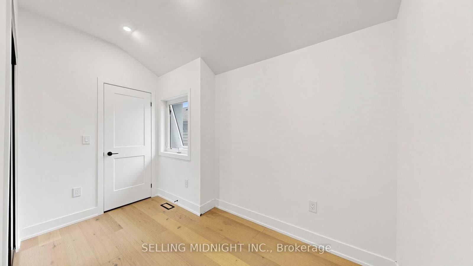 42 Guthrie Avenue thumbnail 30