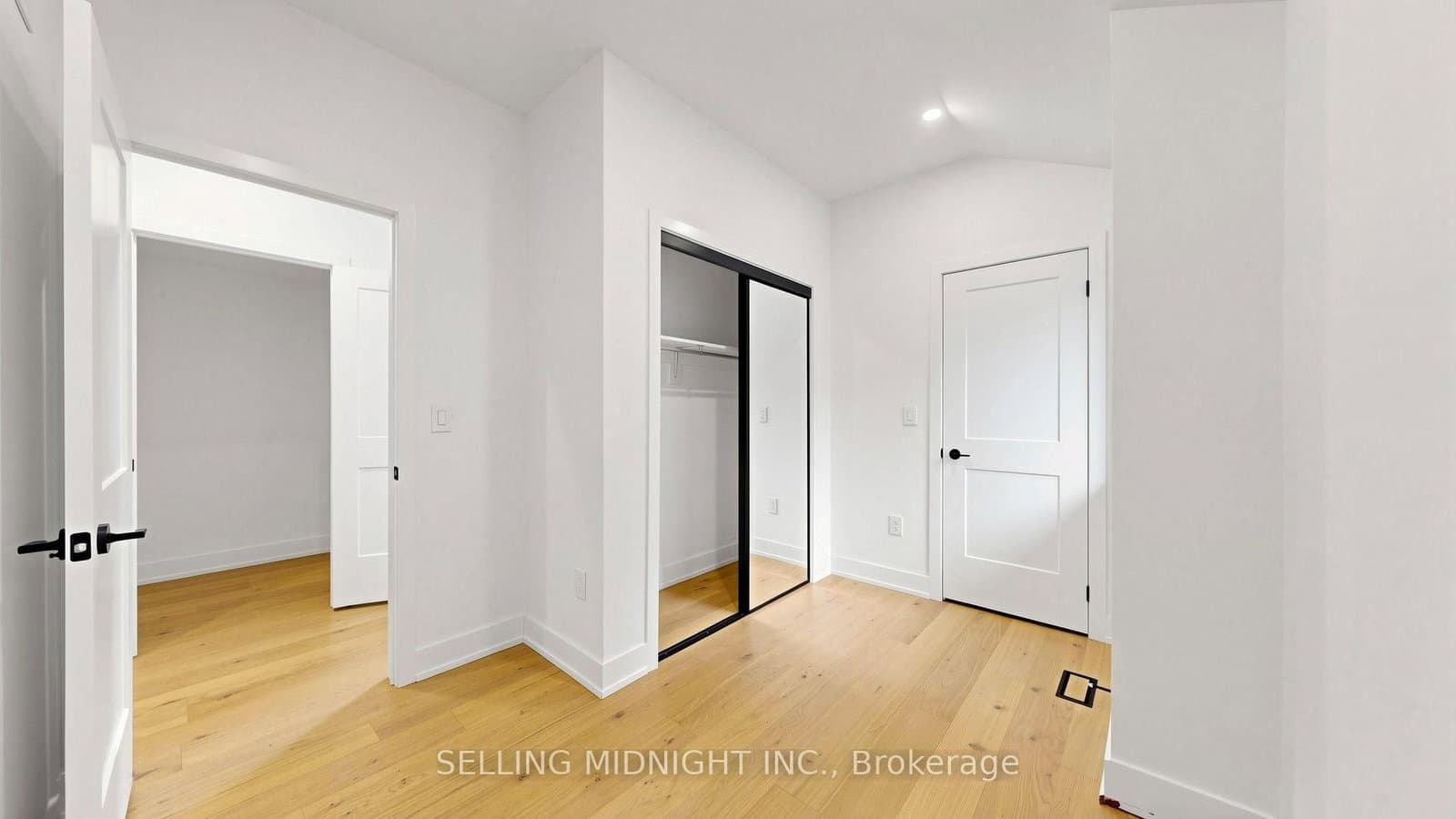 42 Guthrie Avenue thumbnail 31