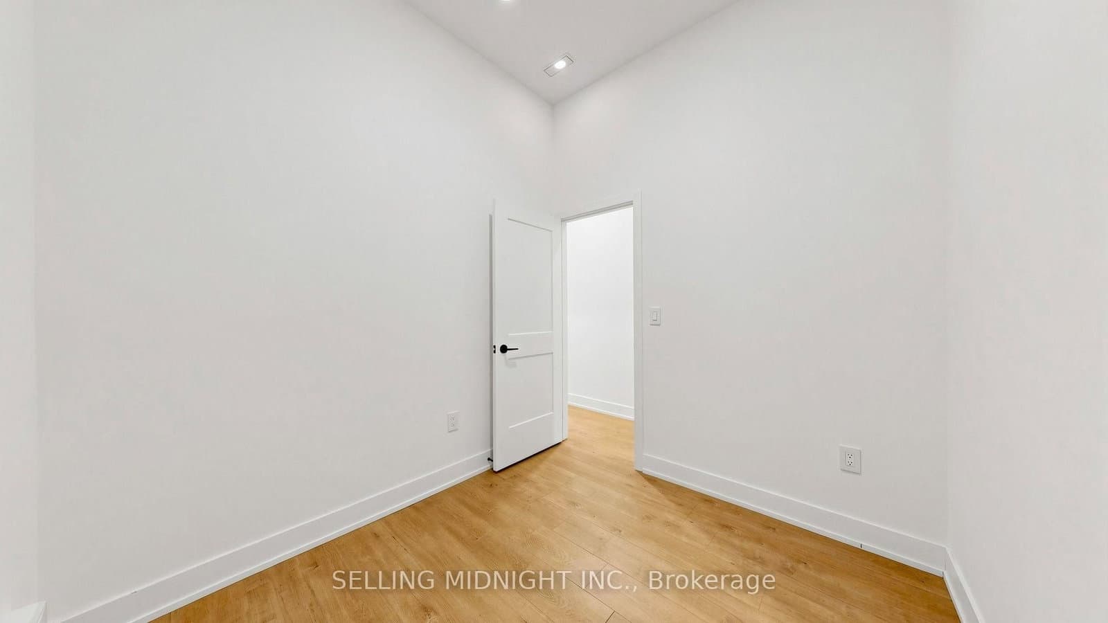 42 Guthrie Avenue thumbnail 42