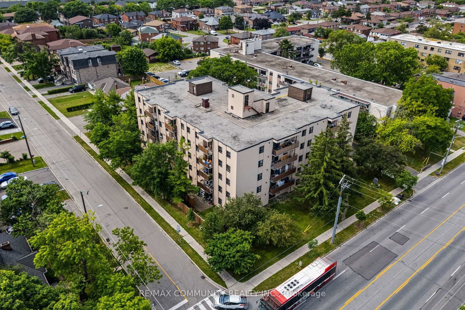 1445 Wilson Avenue, Unit 407 thumbnail 25
