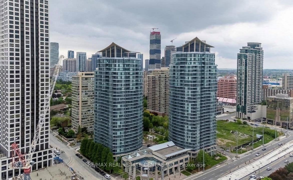 33 Elm Drive E, Unit 1010 - Image 1