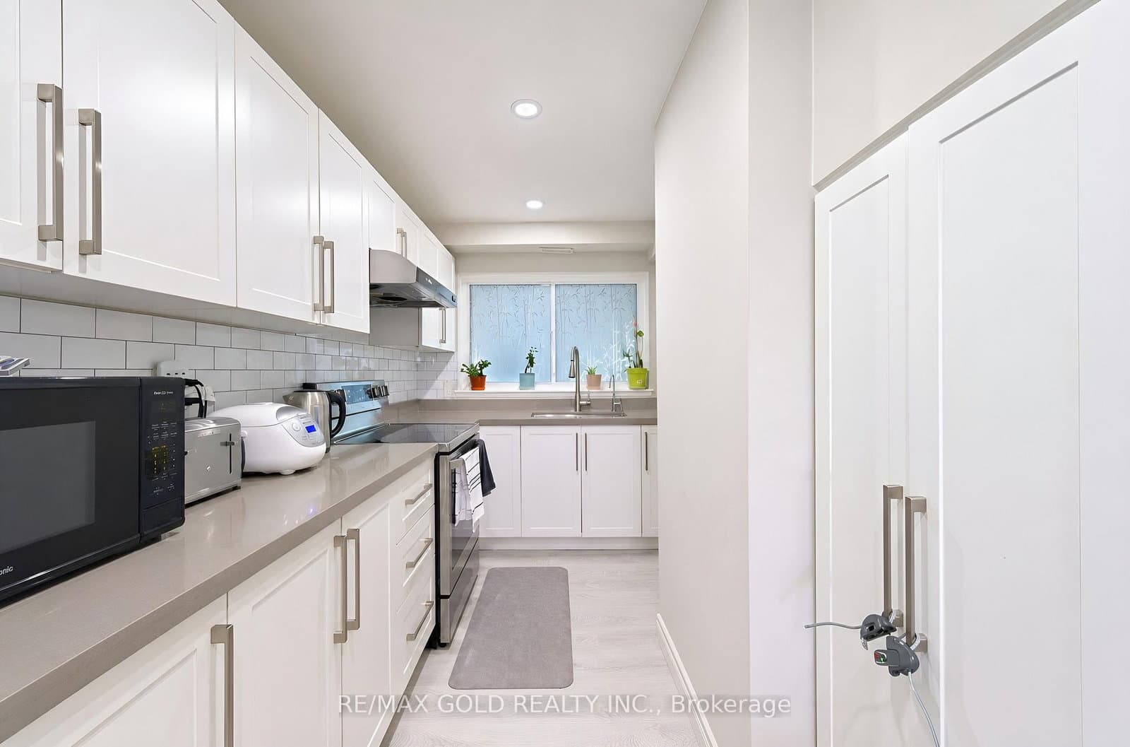 180 Mississauga Valley Boulevard, Unit 87 thumbnail 13