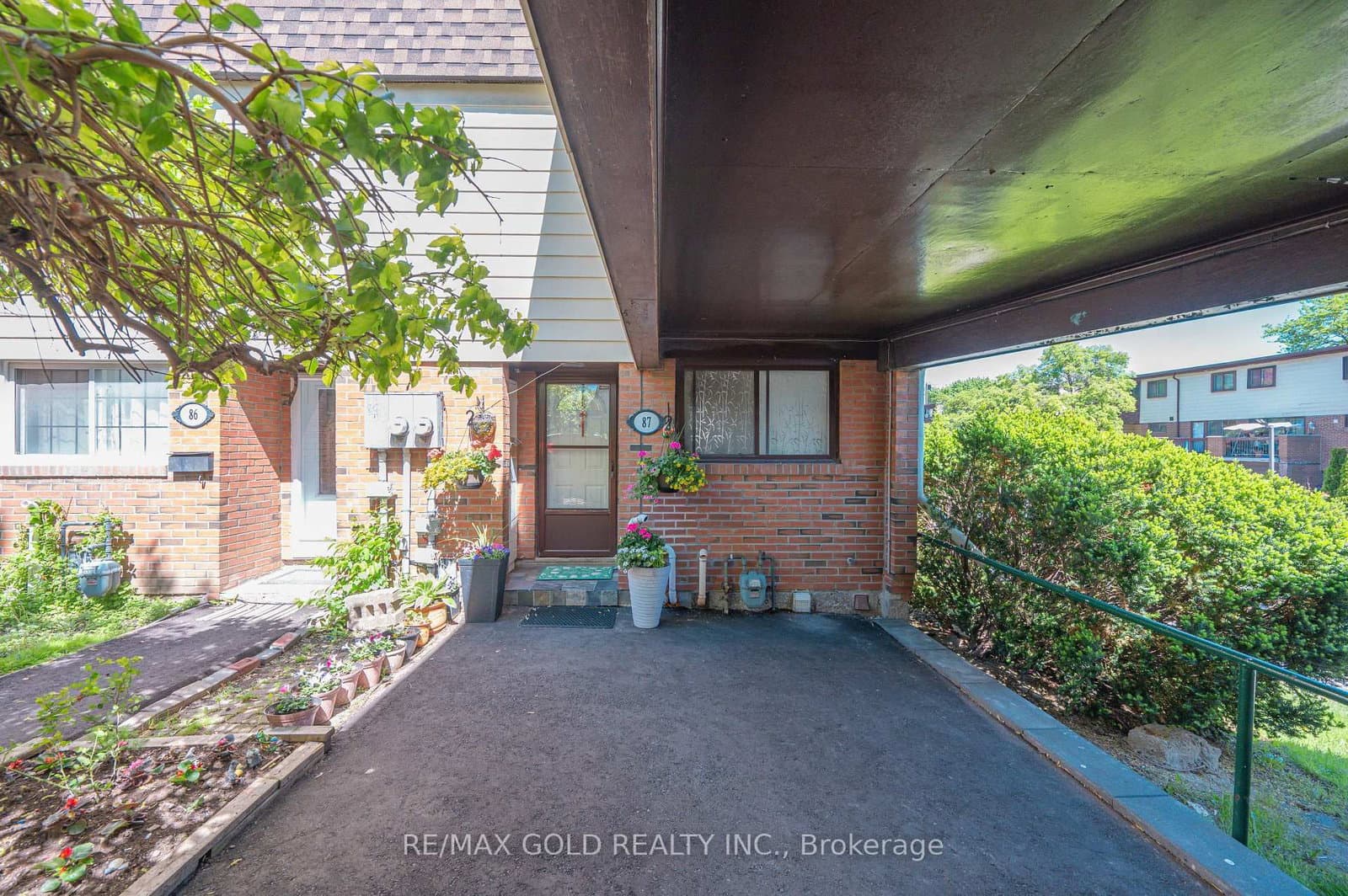 180 Mississauga Valley Boulevard, Unit 87 thumbnail 2