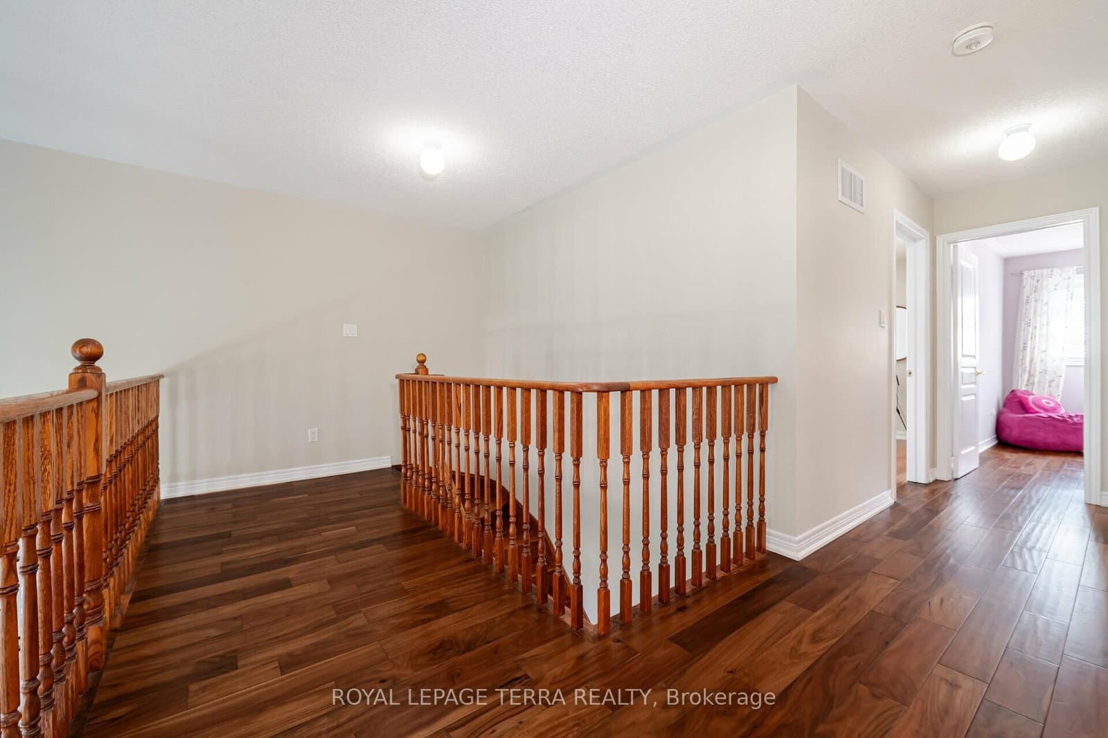 30 Eatonville Street, Unit Upper thumbnail 26