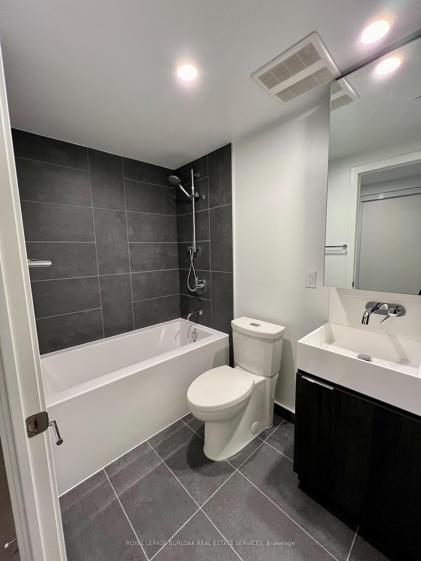 370 Martha Street, Unit 212 thumbnail 12