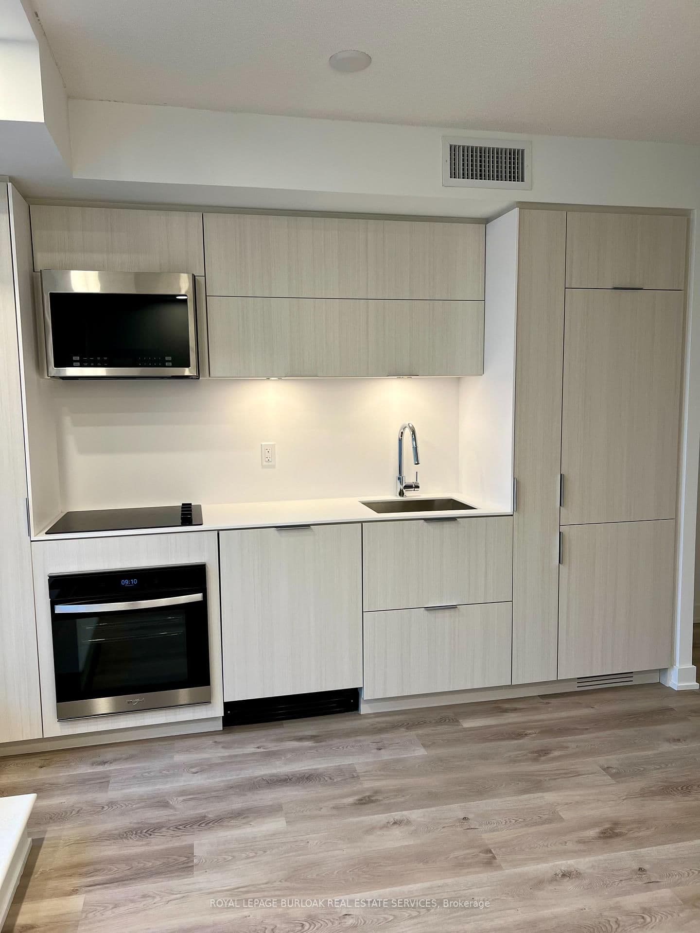 370 Martha Street, Unit 212 thumbnail 15