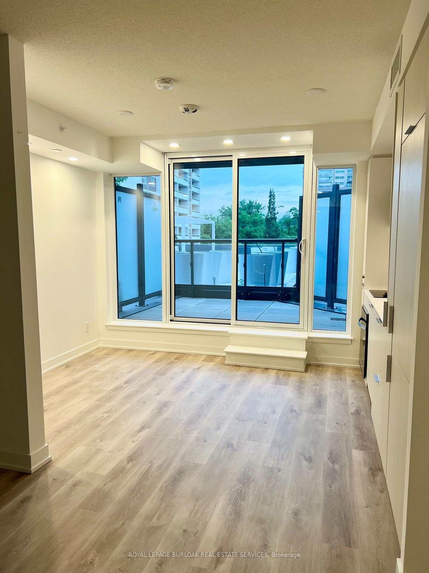 370 Martha Street, Unit 212 thumbnail 17