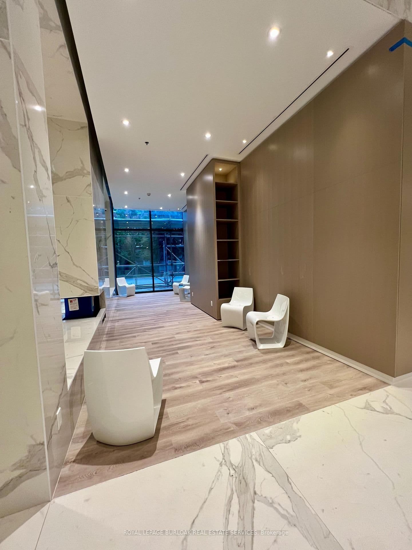 370 Martha Street, Unit 212 thumbnail 21