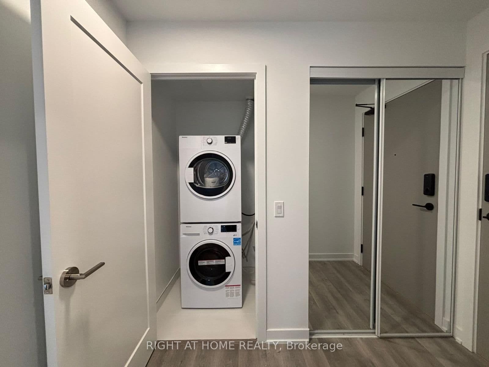 5105 Hurontario Street, Unit 2905 thumbnail 14
