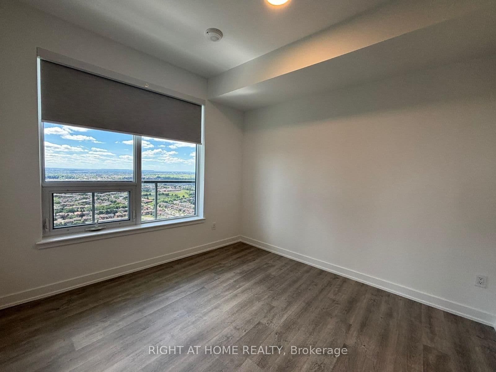 5105 Hurontario Street, Unit 2905 thumbnail 18