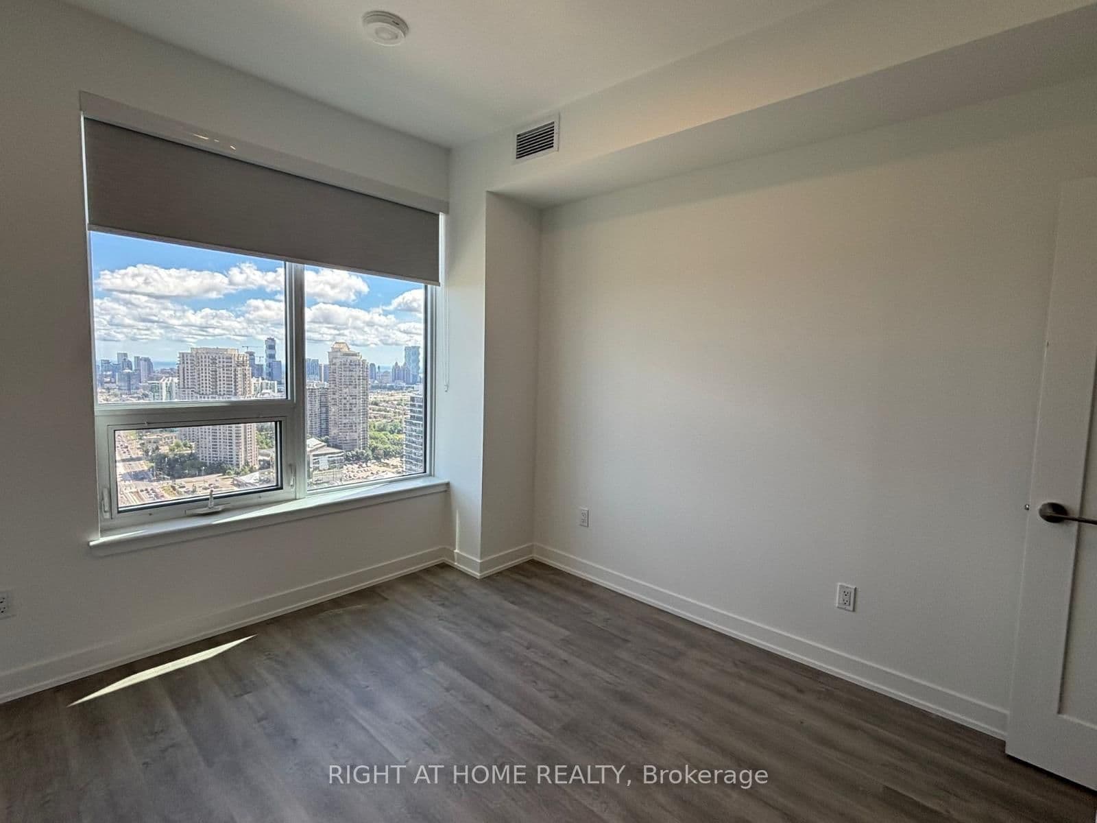 5105 Hurontario Street, Unit 2905 thumbnail 21