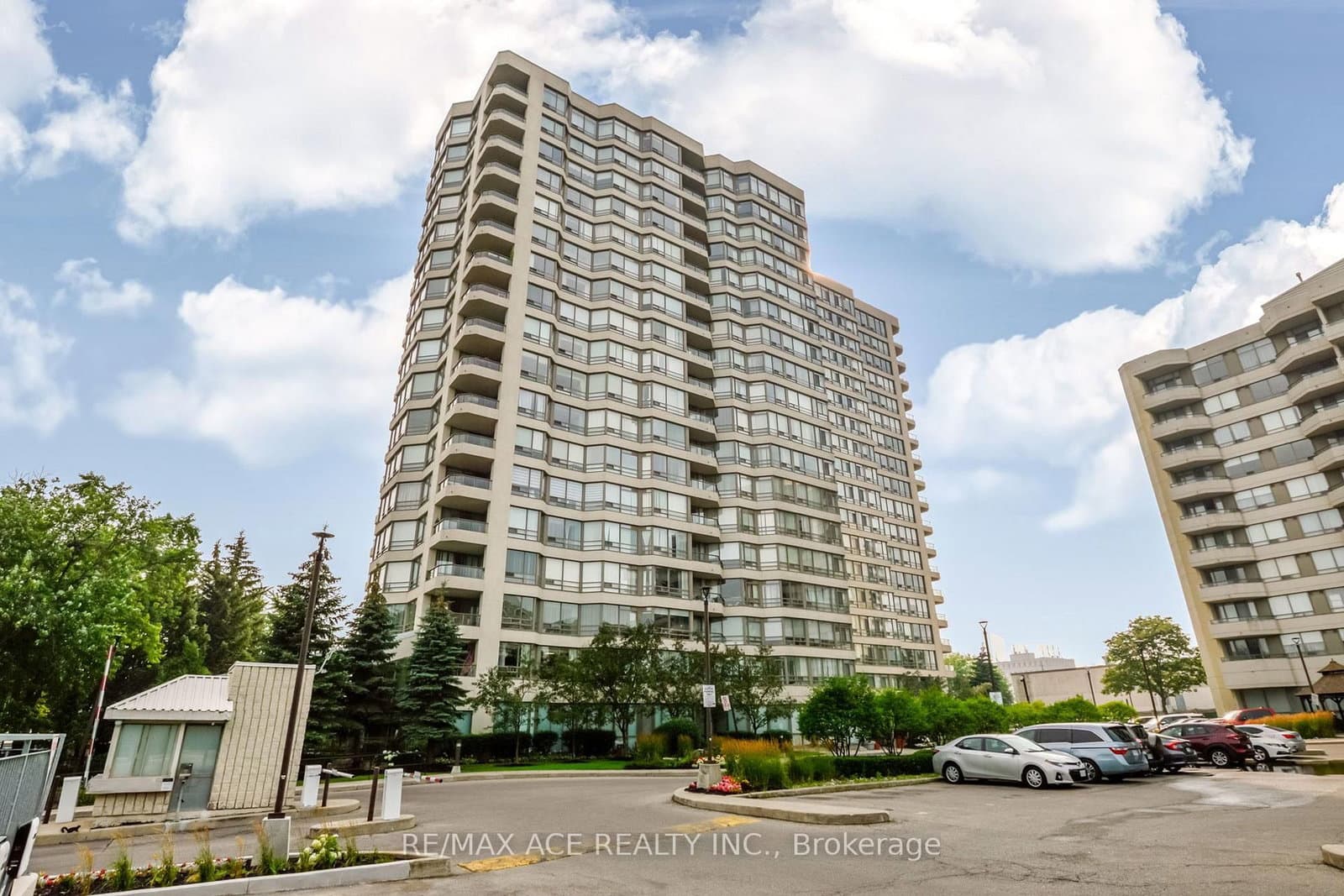 75 King Street E, Unit 201 - Image 1