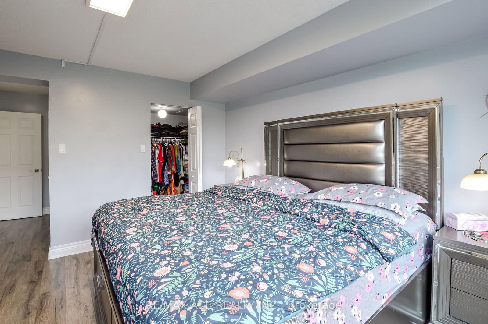 75 King Street E, Unit 201 thumbnail 19