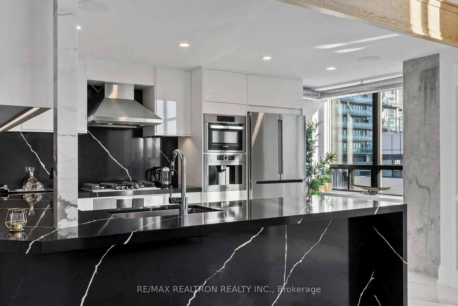 300 Manitoba Street, Unit 311 thumbnail 13