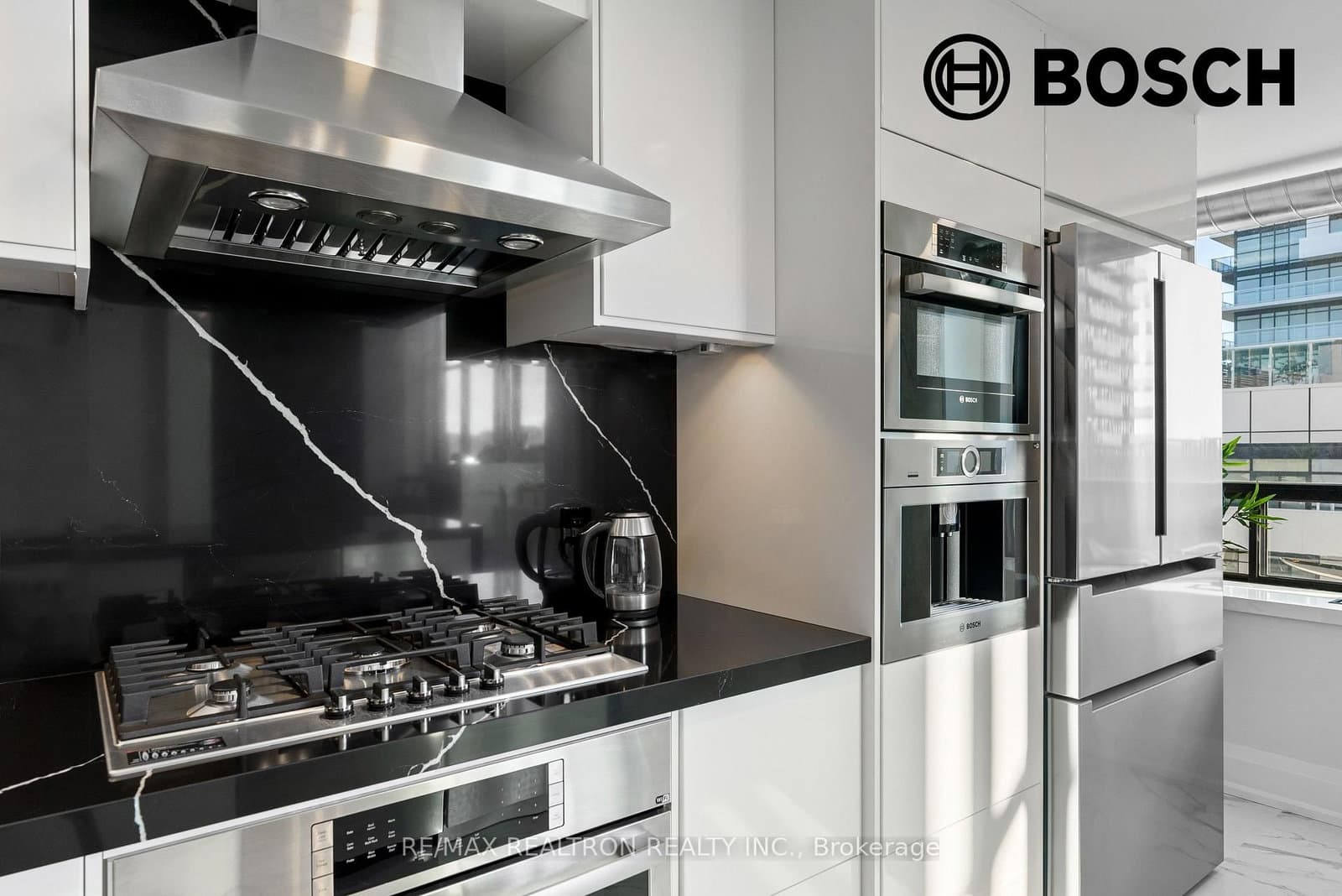 300 Manitoba Street, Unit 311 thumbnail 15