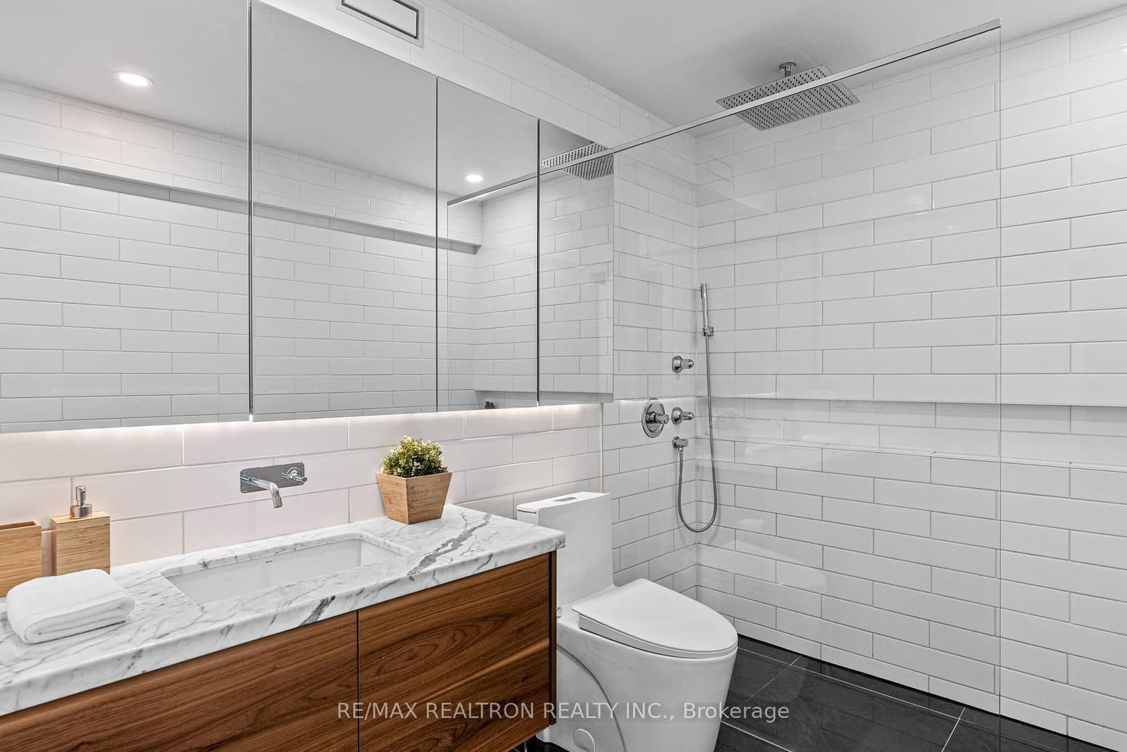 300 Manitoba Street, Unit 311 thumbnail 19