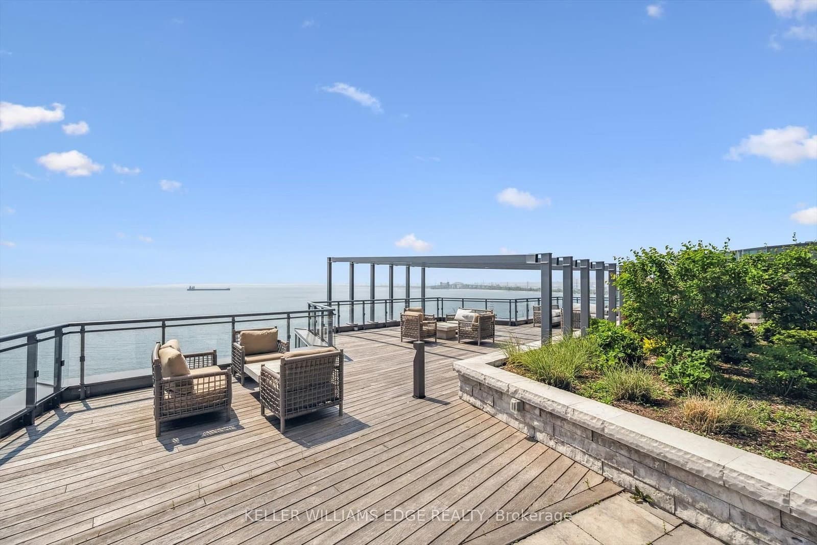 2060 Lakeshore Road, Unit 202 thumbnail 13