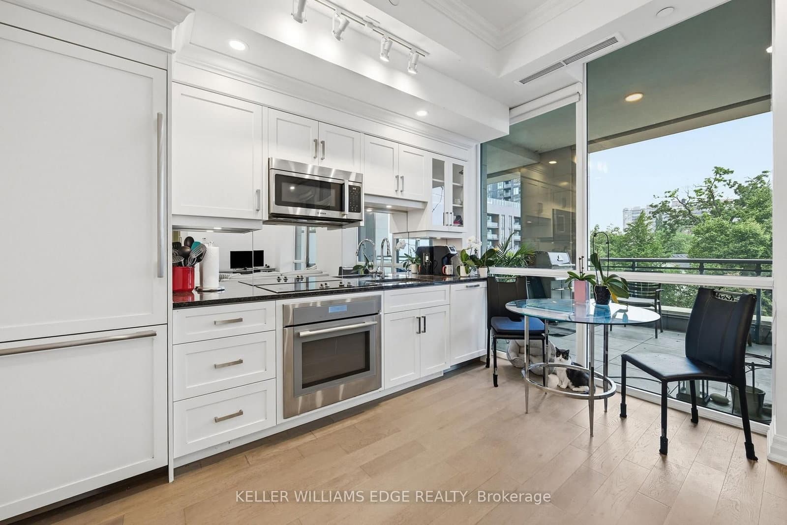 2060 Lakeshore Road, Unit 202 thumbnail 25