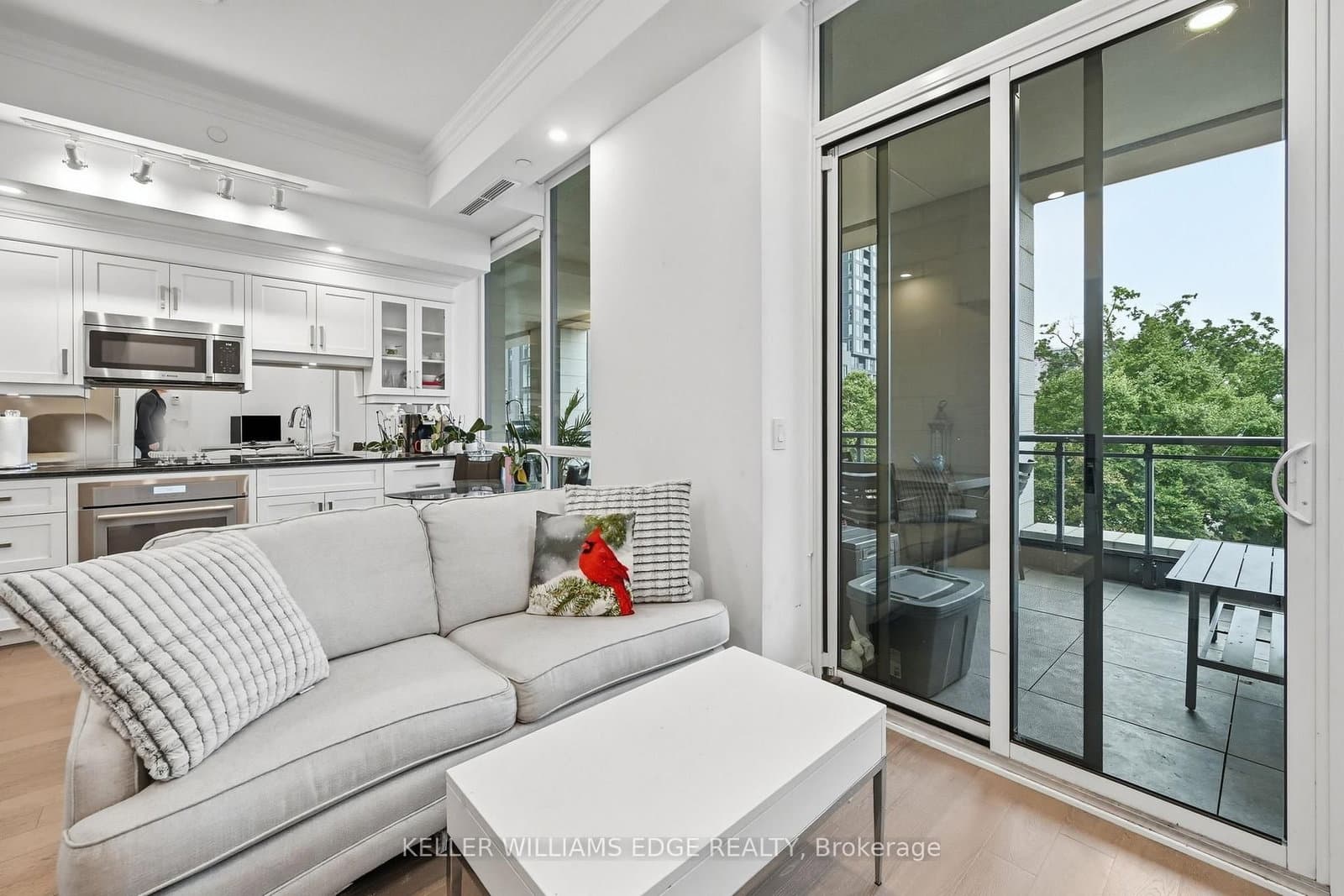 2060 Lakeshore Road, Unit 202 thumbnail 31