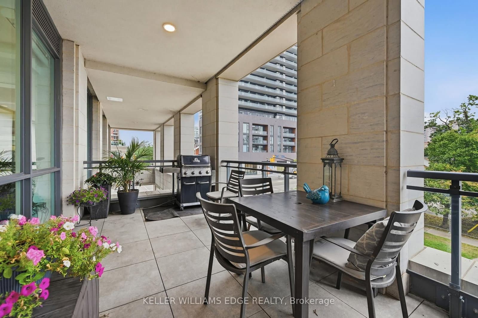 2060 Lakeshore Road, Unit 202 thumbnail 32