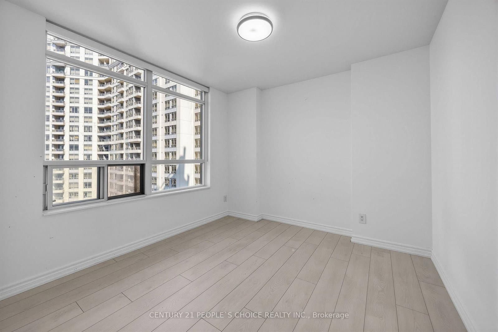 3880 Duke Of York Boulevard, Unit 1906 thumbnail 25