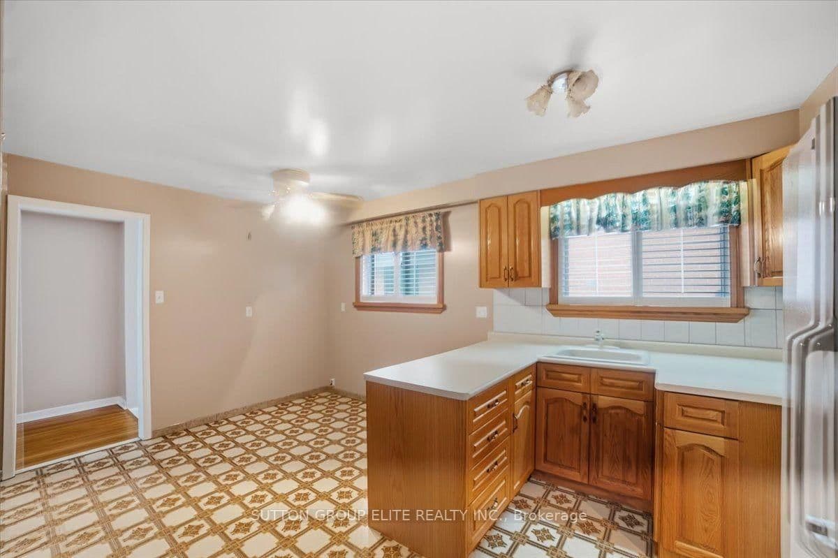 1060 Claredale Road thumbnail 12
