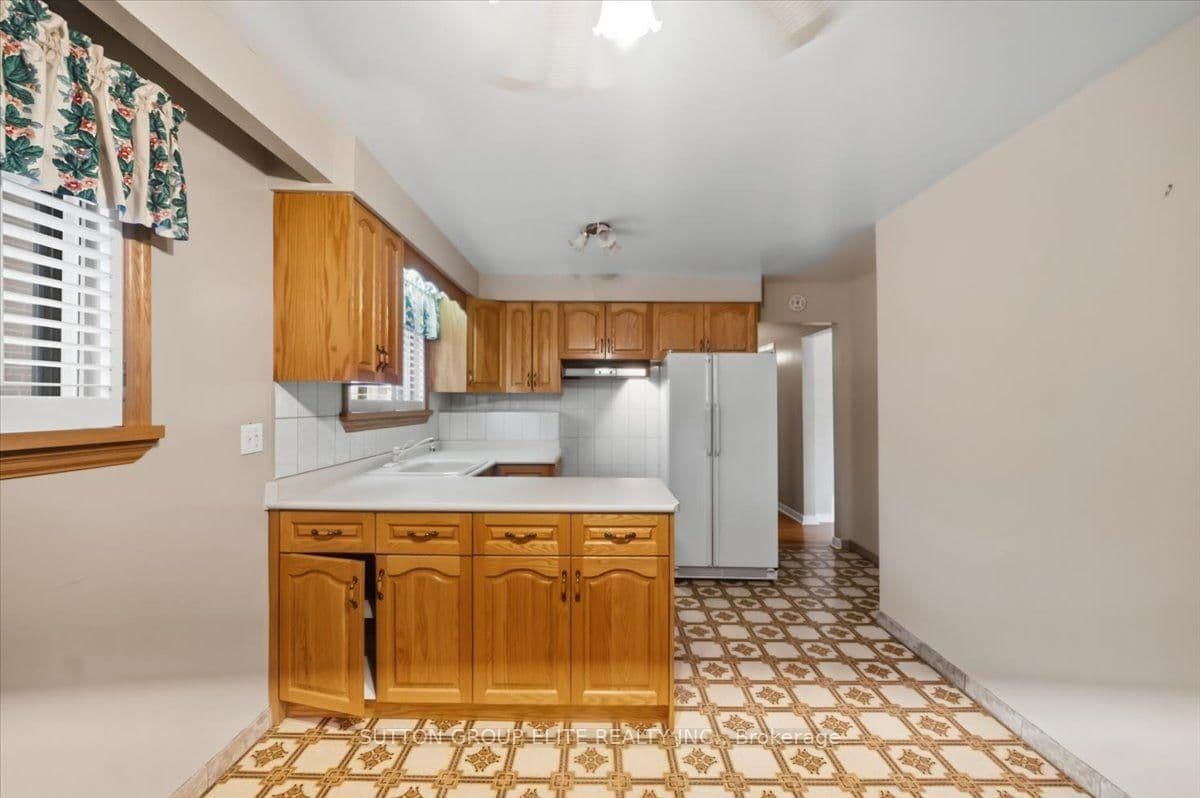 1060 Claredale Road thumbnail 13
