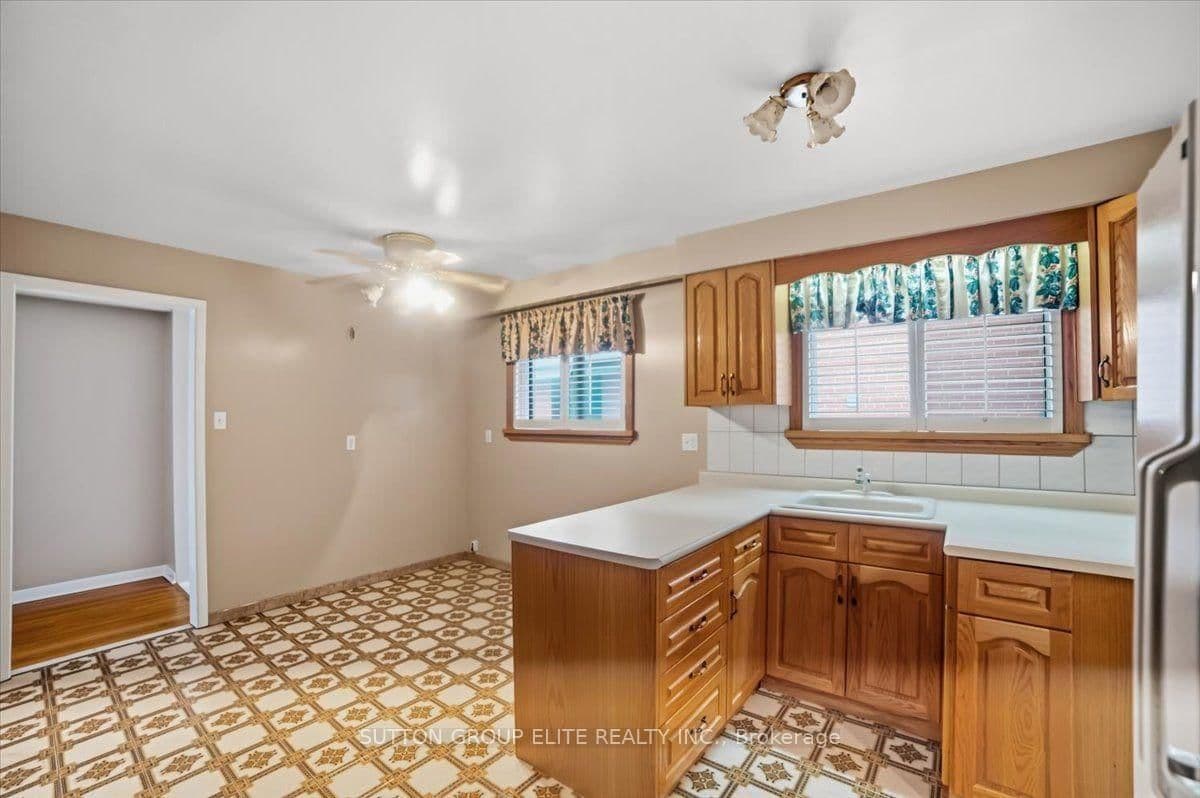 1060 Claredale Road thumbnail 16