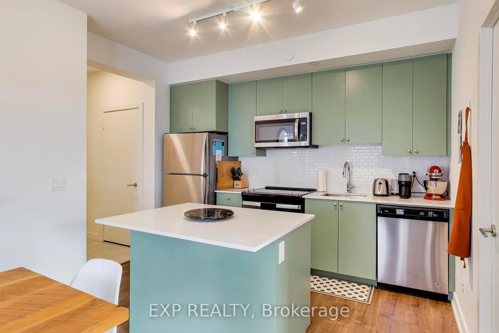 10 Wilby Crescent, Unit 1106 thumbnail 15