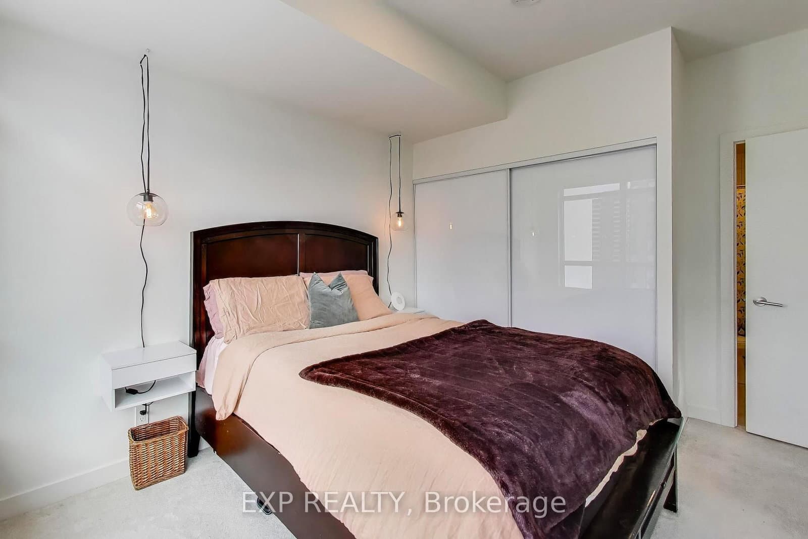 10 Wilby Crescent, Unit 1106 thumbnail 18