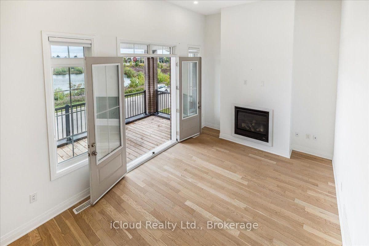 925 Hickory Crescent, Unit Main thumbnail 14
