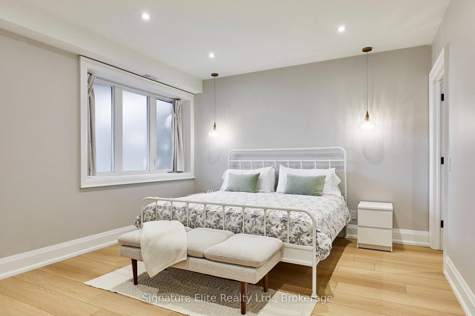 30 Amesbury Drive, Unit Unit 2 thumbnail 14