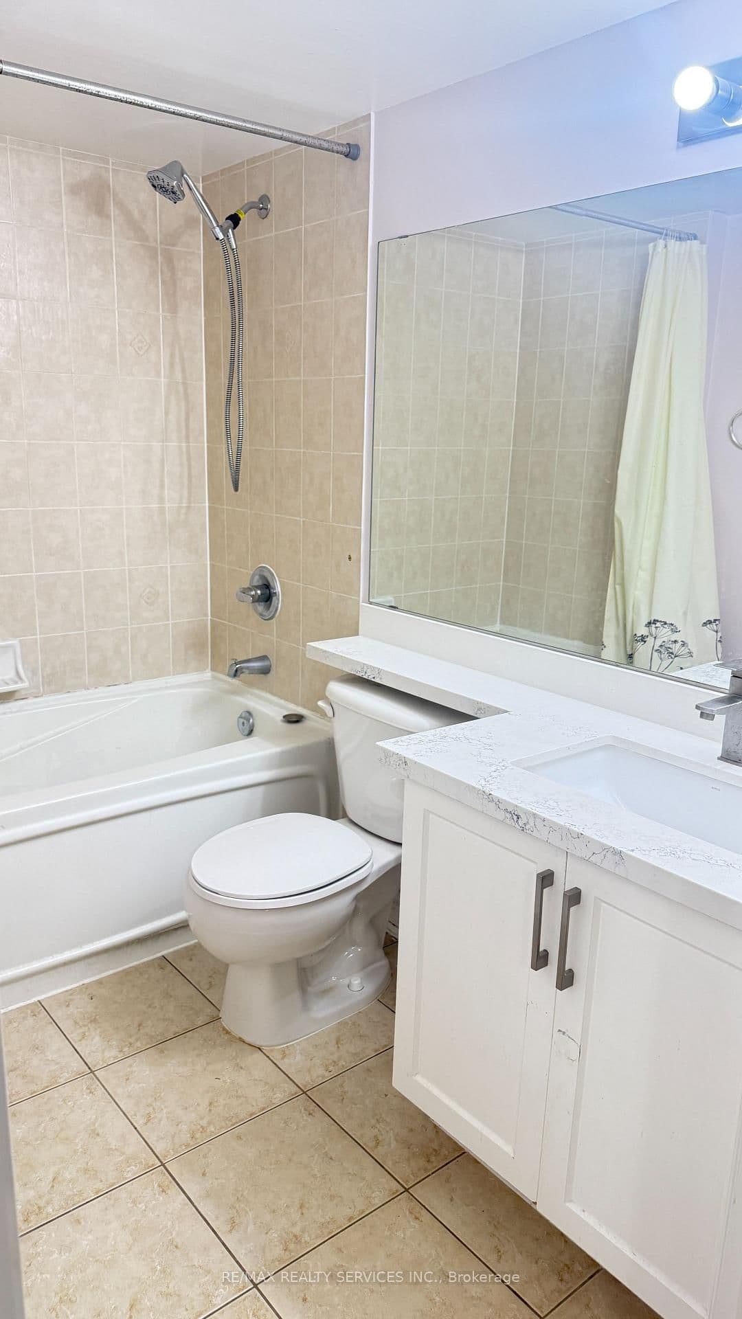 1 Elm Drive, Unit 312 thumbnail 10